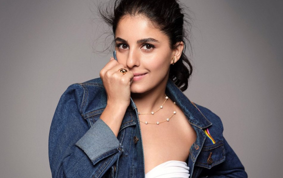Isha Talwar biography